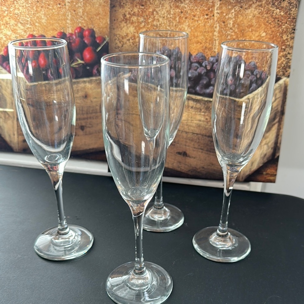 Elegant Clear Champagne Flutes Set